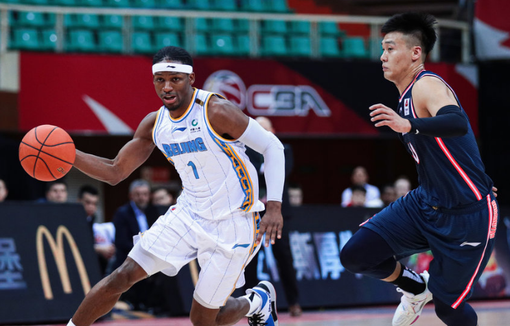 关于MAD力克SHR，Keria一己之力扛起全队的信息