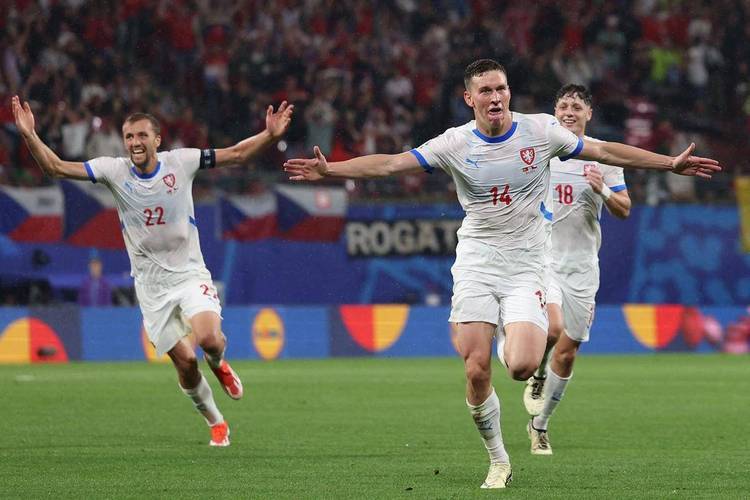 PG游戏下载-包含克罗地亚在欧预赛中获得重要胜利，斯洛文尼亚比不敌的词条