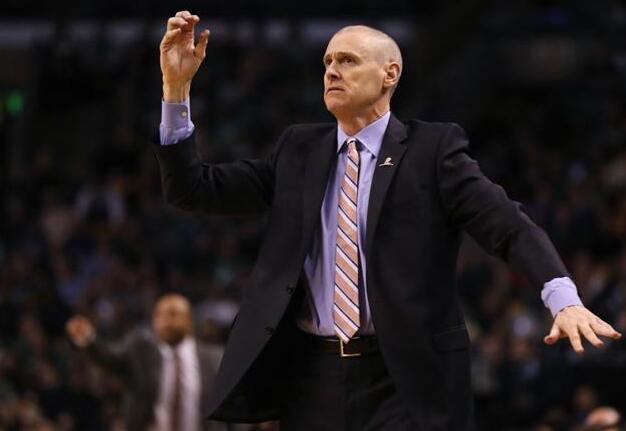 老鹰横扫独行侠,赛季首胜喜出望外喜悦的简单介绍 老鹰横扫独行侠,赛季首胜喜出望外喜悦的简单介绍