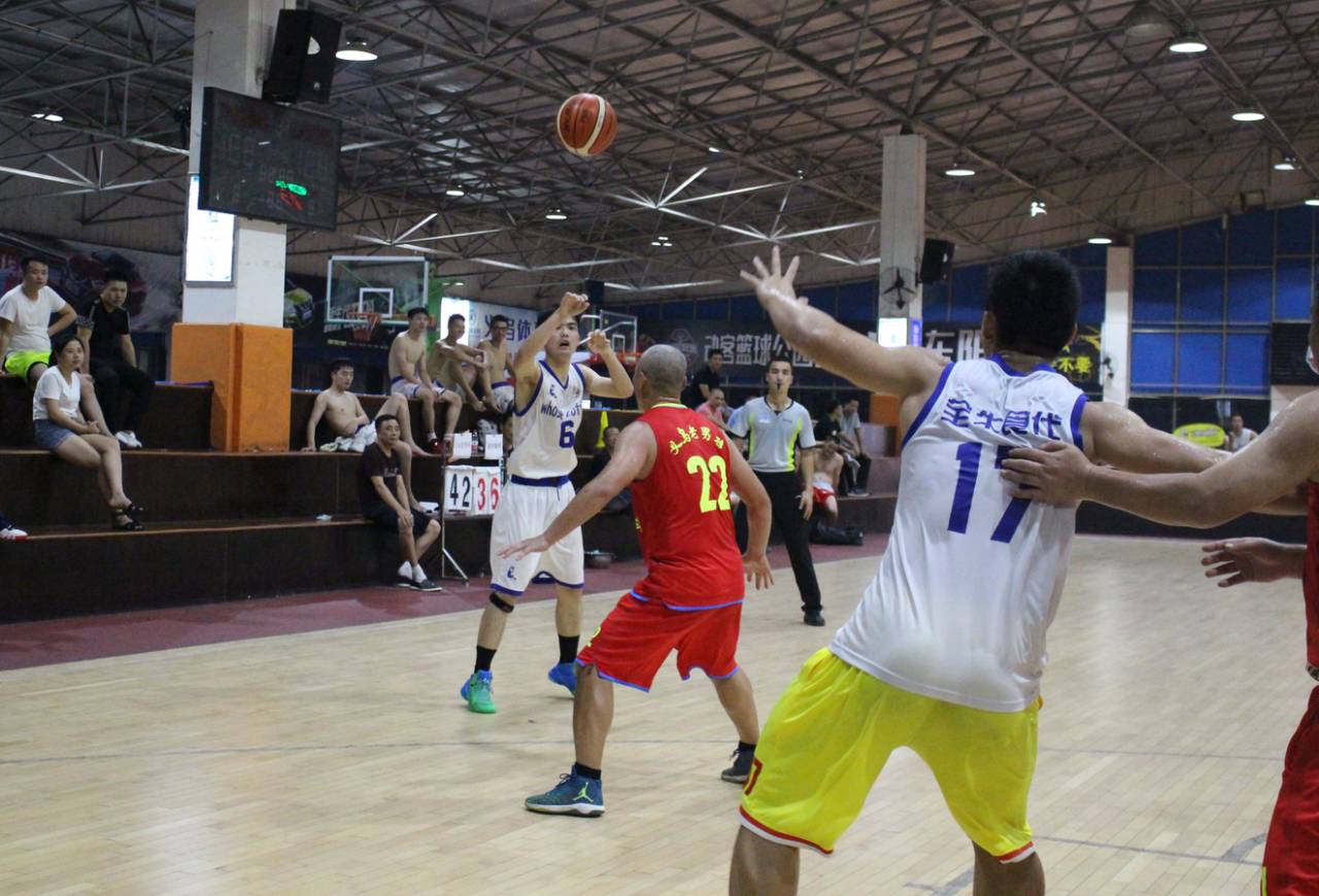 赖特博得比赛MVP，帮助美国男篮晋级决赛的简单介绍