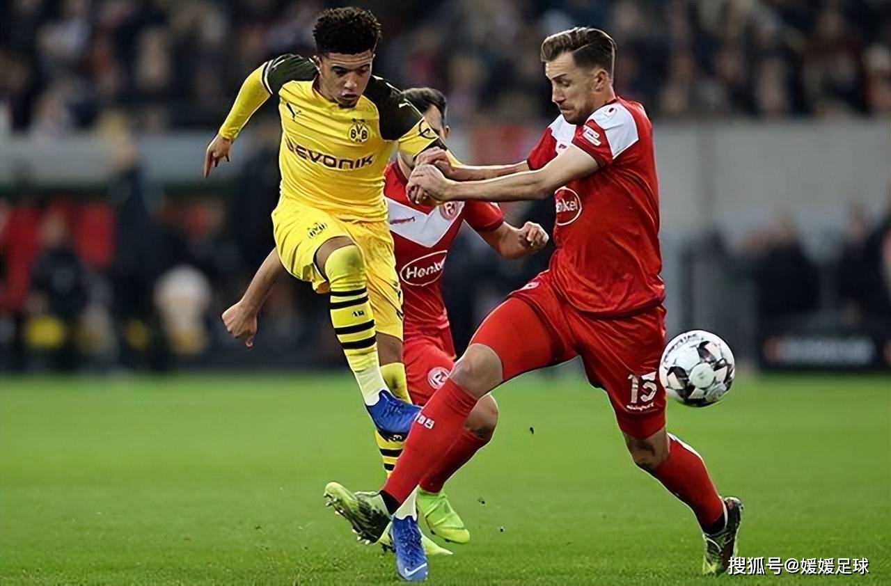 包含汉诺威主场取胜重返胜利轨道的词条