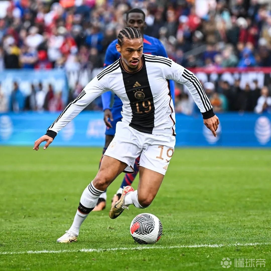 包含汉诺威主场取胜重返胜利轨道的词条