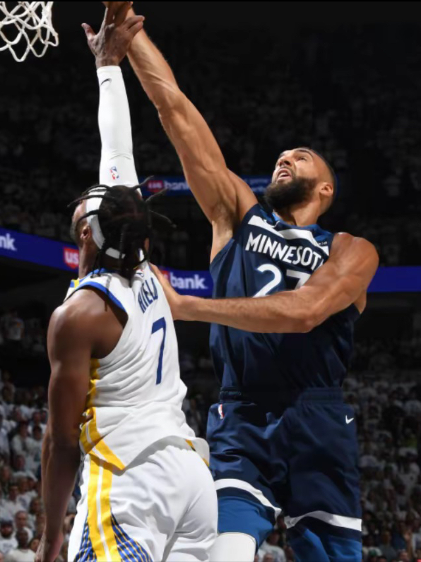 猛龙主场擒森林狼，继续领跑东部！