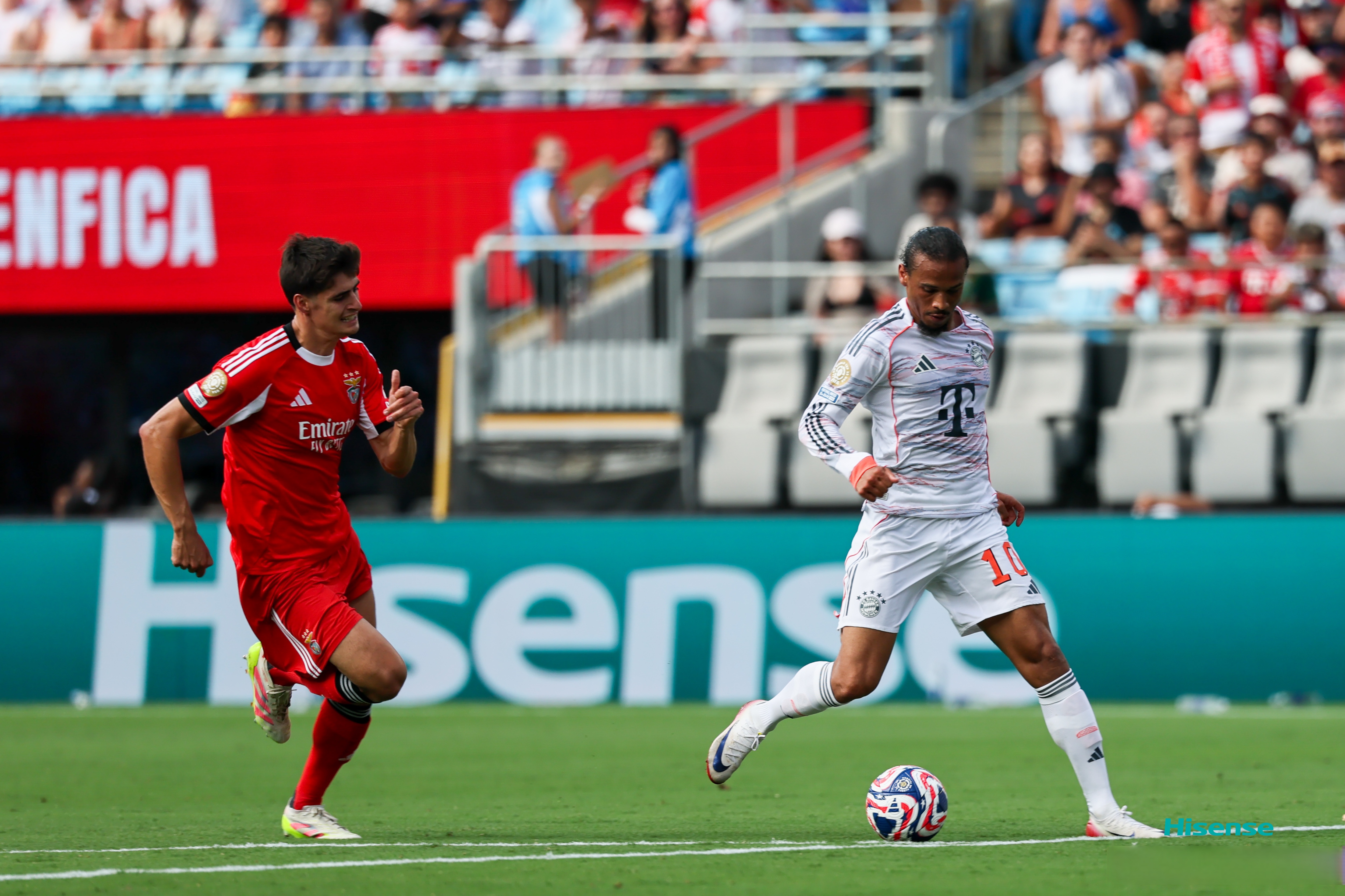 关于拜仁慕尼黑战胜劲旅，走向冠军的道路更加清晰的信息