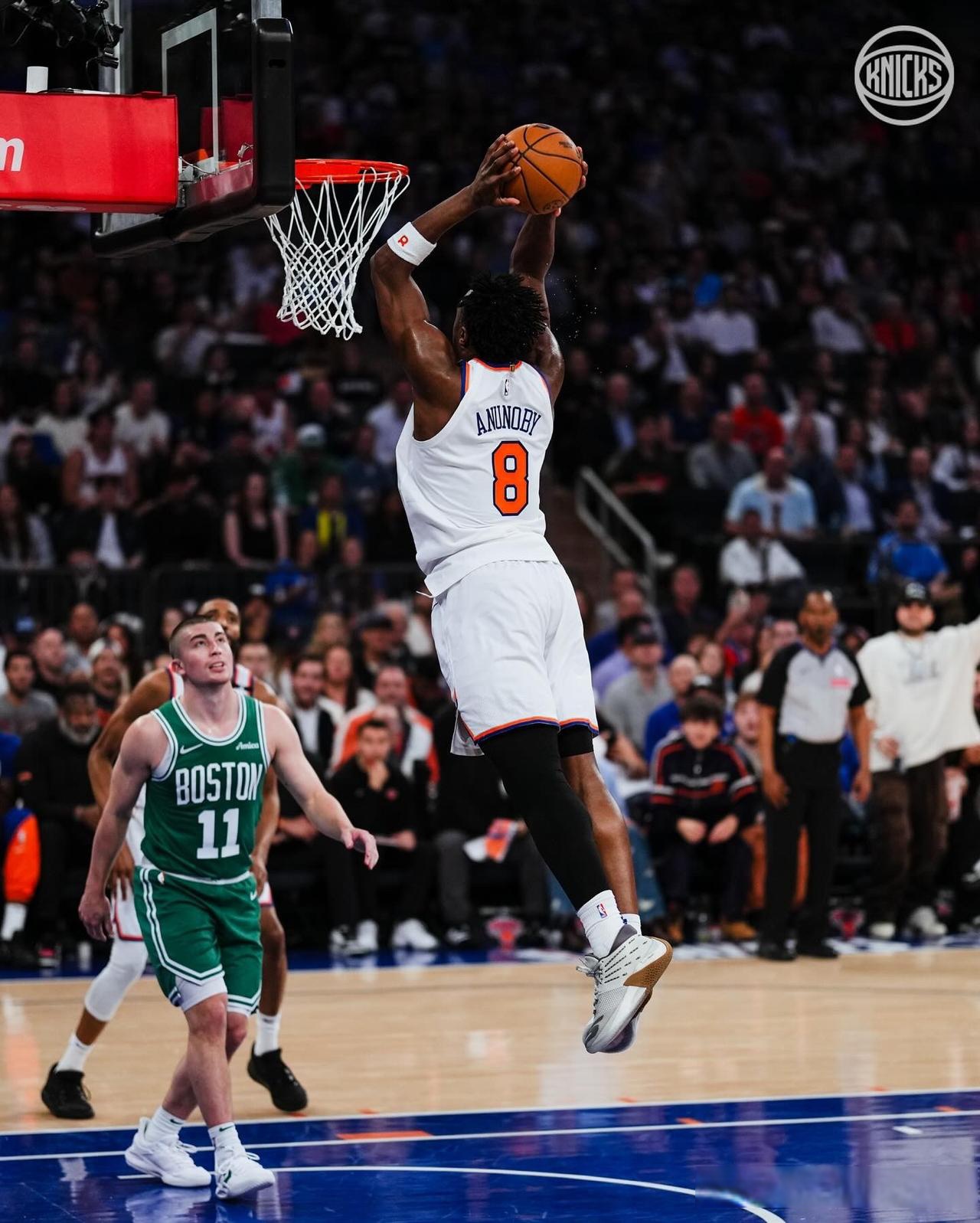 鹈鹕险胜步行者，福克斯统治全场