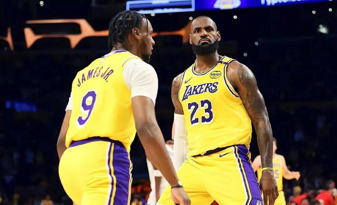 爵士强势尼克斯，詹姆斯统治全场的简单介绍