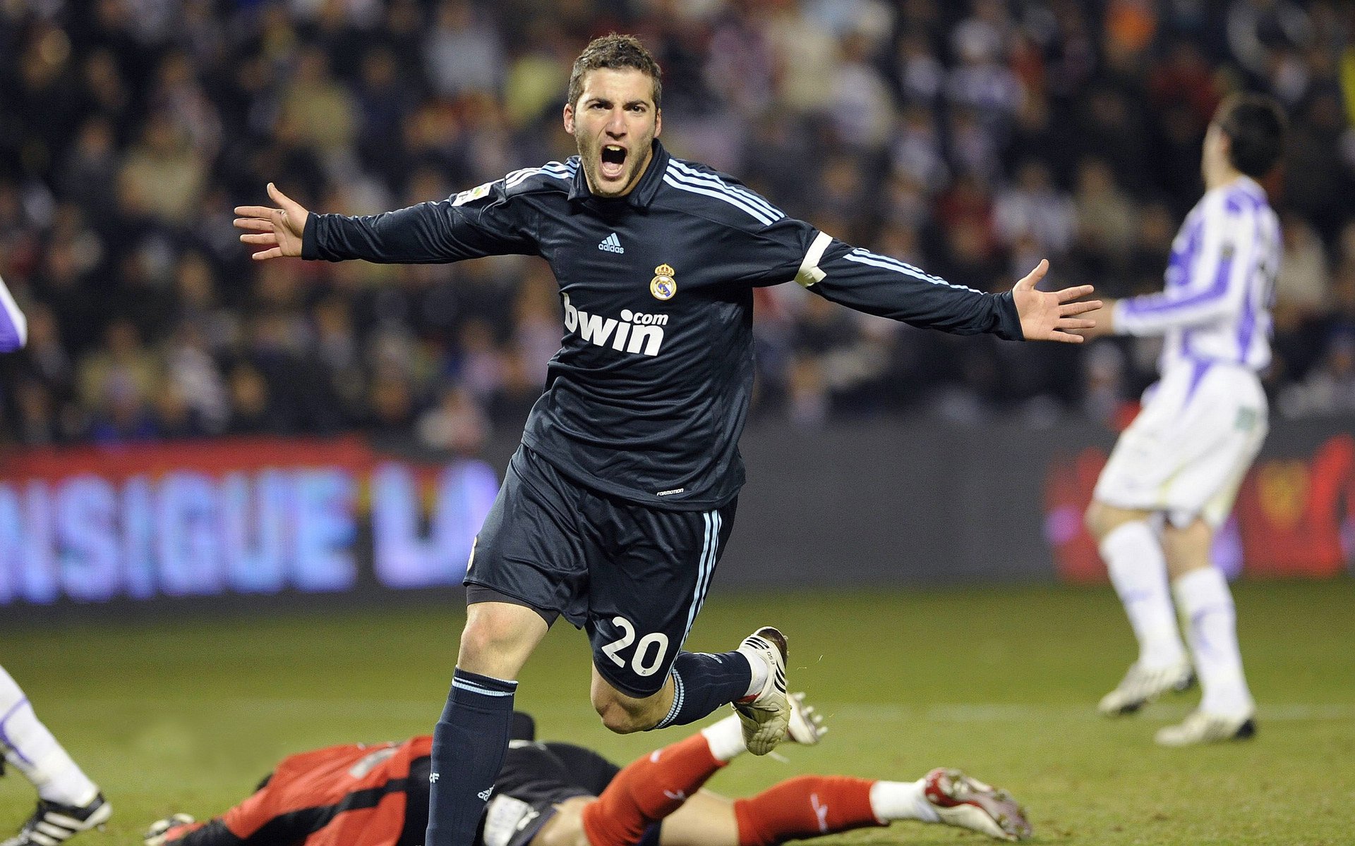 火箭稳如磐石，奇才难逃一劫，季后赛焦点战背后的战术密码